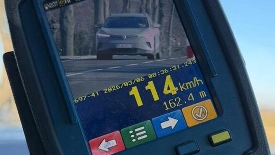 114 km/h w terenie zabudowanym – kierująca straciła prawo jazdy