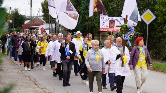 70 pątników z Gostynina zmierza do Skępego