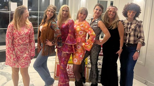 Andrzejki w rytmie lat 70. w GOKSiR Baruchowo