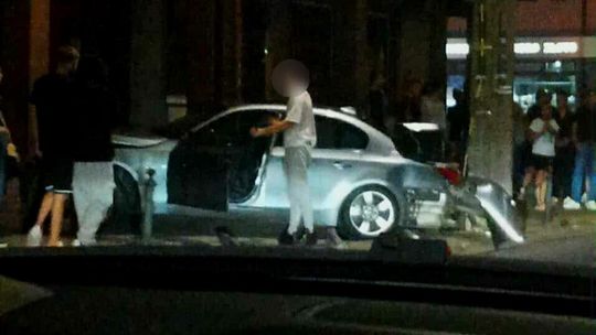 BMW wjechało w słupki