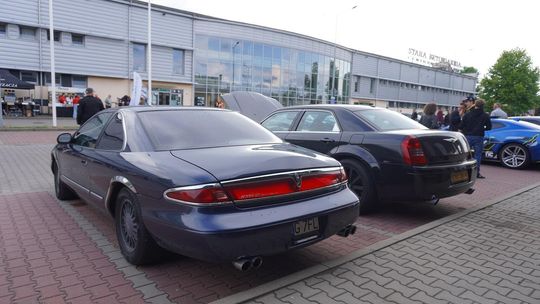 Concrete Meet w Gostyninie przyciąga fanów motoryzacji na Starą Betoniarnię