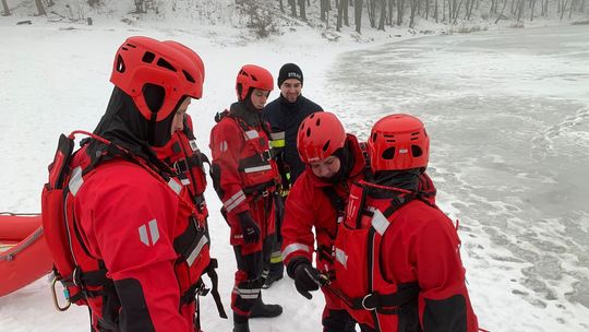 Ćwiczenia z zakresu ratownictwa lodowego Ćwiczenia z zakresu ratownictwa lodowego