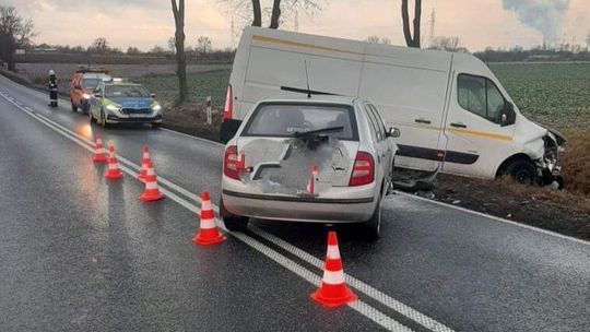 Czołowe zderzenie na DK60 pod Płockiem