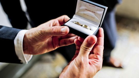 Dlaczego obrączki ślubne wykonuje się ze złota?