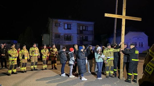 Droga krzyżowa ulicami Pacyny