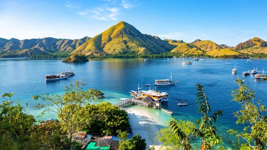 Egzotyczna mozaika świata – Przewodnik po najpiękniejszych zakątkach Kostaryki, Galapagos i Indonezji