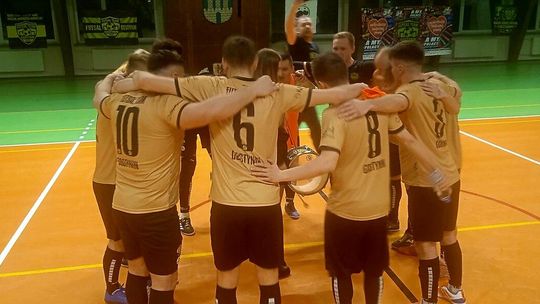 Futsal Team Gostynin zapewnia sobie walkę w barażu i pierwsze miejsce w tabeli Futsal Team Gostynin zapewnia sobie walkę w barażu i pierwsze miejsce w tabeli