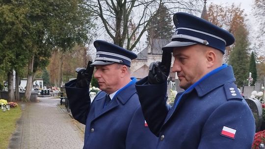 Gostynińscy policjanci oddali hołd przedwojennemu Komendantowi Powiatowemu Policji Państwowej