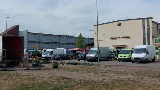 Hala targowa przy Bierzewickiej zamknięta od 1 lipca