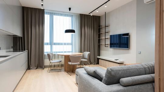 Jakie dane ujawnia księga wieczysta?