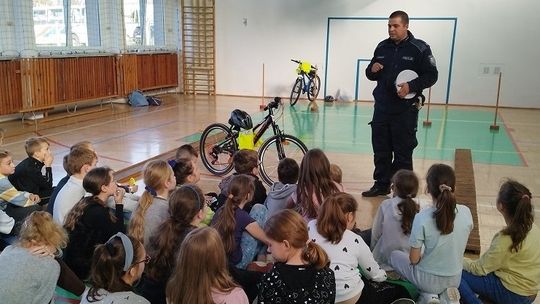 „Jesteś widoczny, jesteś bezpieczny” w Szkole Podstawowej w Szczawinie Kościelnym