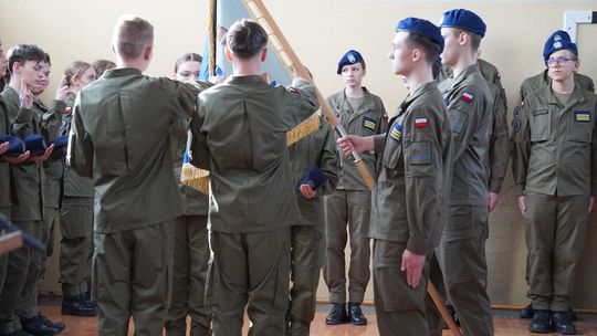 Kadeci Gostynińskiego Centrum Edukacyjnego złożyli ślubowanie w Dniu Żołnierzy Wyklętych Kadeci Gostynińskiego Centrum Edukacyjnego złożyli ślubowanie w Dniu Żołnierzy Wyklętych