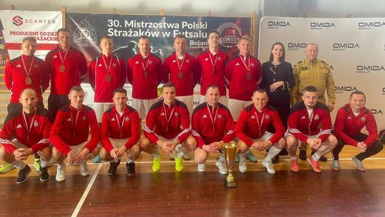 Konrad Stańczak i Kamil Bógdał na podium turnieju finałowego Mistrzostw Polski Strażaków w Futsalu Konrad Stańczak i Kamil Bógdał na podium turnieju finałowego Mistrzostw Polski Strażaków w Futsalu