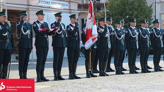 Mazowiecka Służba Celno-Skarbowa czeka na Ciebie. Jest 20 wolnych etatów