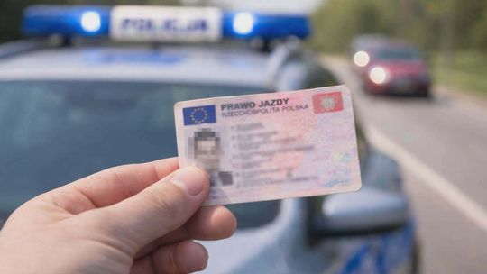 Młody kierowca stracił dopiero co zdobyte prawo jazdy Młody kierowca stracił dopiero co zdobyte prawo jazdy