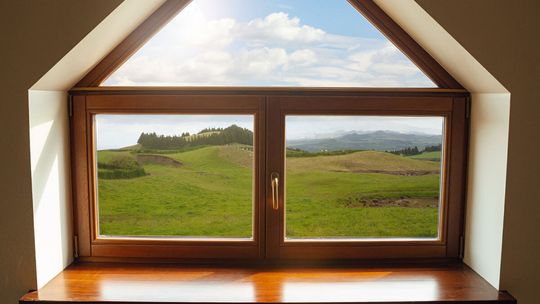 Okna PVC czy drewniane – które lepiej wybrać?