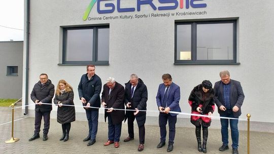 Otwarcie nowego stadionu w Krośniewicach Otwarcie nowego stadionu w Krośniewicach