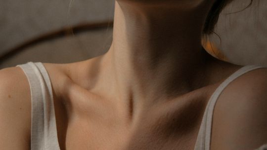 Oxybrazja bez zgadywania: dla kogo jest ten zabieg, jakie daje efekty i jak dobrać częstotliwość?