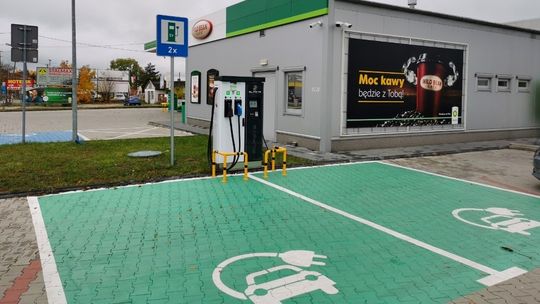 Pierwsza szybka stacja ładowania aut elektrycznych w Gostyninie