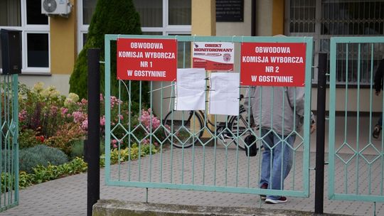 Podajemy wyniki z 50 proc. obwodów głosowania w naszym okręgu