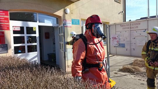 Podejrzana paczka w Urzędzie Gminy Nowy Duninów. Ewakuowano pracowników Podejrzana paczka w Urzędzie Gminy Nowy Duninów. Ewakuowano pracowników