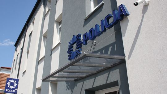 Policja ostrzega przed wpuszczaniem do swoich domów obcych osób