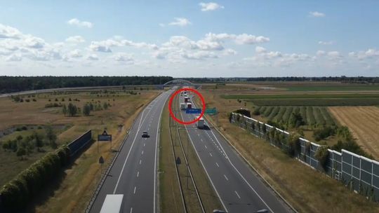 Policyjny dron kontrolował autostradę A-1 [VIDEO]