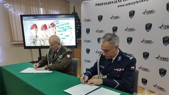 Porozumienie Komendy Powiatowej Policji w Gostyninie z Liceum Mundurowym FENIKS