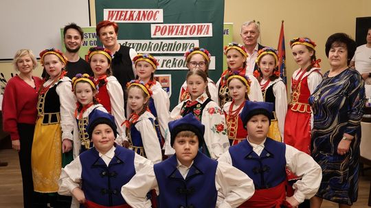 Powiatowa Wielkanoc – międzypokoleniowe warsztaty rękodzieła Powiatowa Wielkanoc – międzypokoleniowe warsztaty rękodzieła