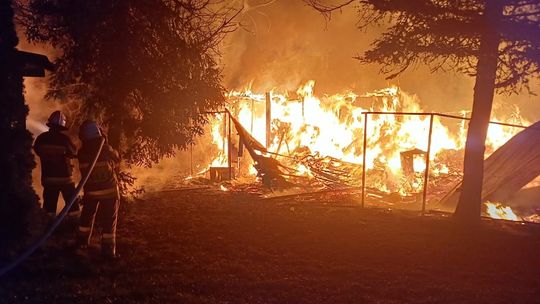 Pożar domku letniskowego w Nowym Duninowie