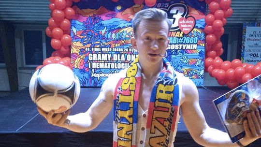 Pozdrowienia od gwiazdy Freestyle Football Miłosza Stopińskiego dla piłkarzy Mazura Gostynin