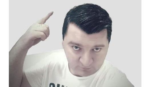 „Prezydent niepotrzebny?” – Felieton o zbędnym urzędzie