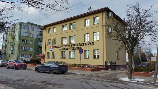 Radni dopytywali o Powiatową Radę Rynku Pracy podczas sprawozdania starosty