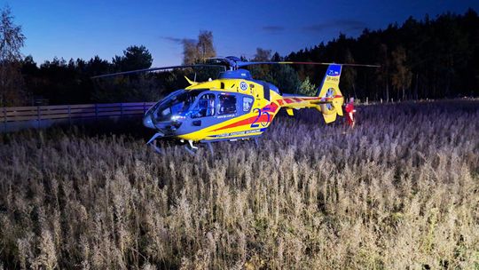 Śmigłowiec LPR dwukrotnie lądował w powiecie gostynińskim