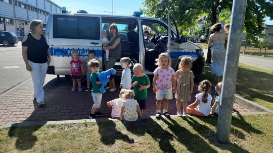 Święto Policji - wizyta w Punktach Opieki dla Dzieci do lat 3