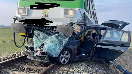 Tragedia na przejeździe kolejowym pod Płockiem Tragedia na przejeździe kolejowym pod Płockiem