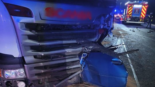 Tragiczny wypadek koło Kowala. Nie żyje młoda kobieta