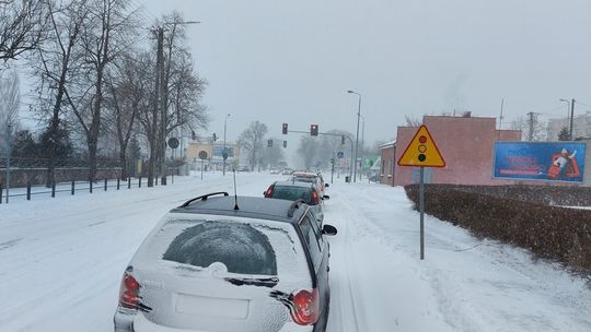 Trudne warunki na drogach. Policja apeluje o ostrożność