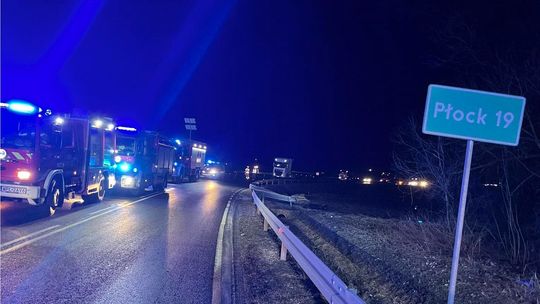 Trzy samochody zderzyły się na DK60. Droga zablokowana w obu kierunkach Trzy samochody zderzyły się na DK60. Droga zablokowana w obu kierunkach