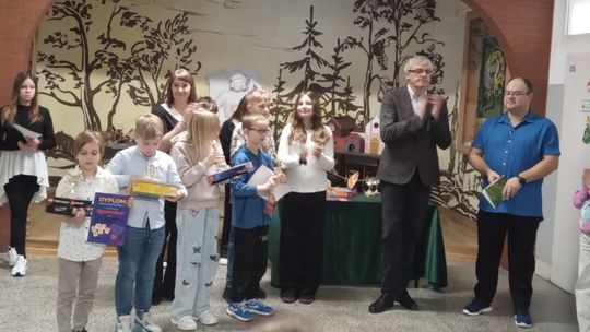 Uroczyste wręczenie nagród w Turnieju "Rummikub" dla klas 1–3 Uroczyste wręczenie nagród w Turnieju "Rummikub" dla klas 1–3