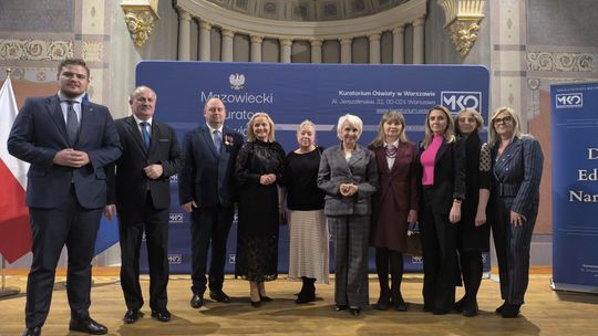 Uroczystość z okazji Dnia Edukacji Narodowej – nagrody i odznaczenia dla dyrektorów oraz nauczycieli szkół z terenu Powiatu Gostynińskiego