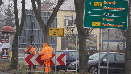 W Gostyninie ruszyła budowa dwóch rond. Sprawdziliśmy, jak radzą sobie kierowcy