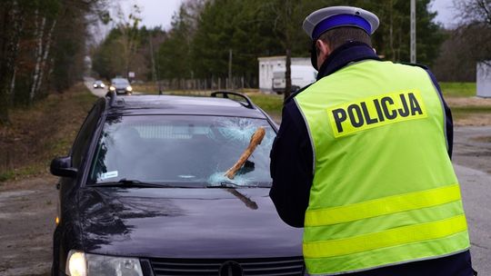 Kierowca miał dużo szczęścia w nieszczęściu.