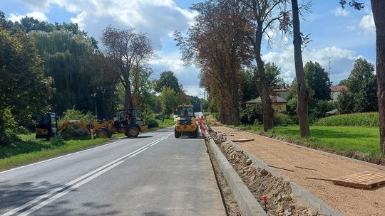 W Starym Zaborowie i Sokołowie powstaje asfaltowa ścieżka rowerowa
