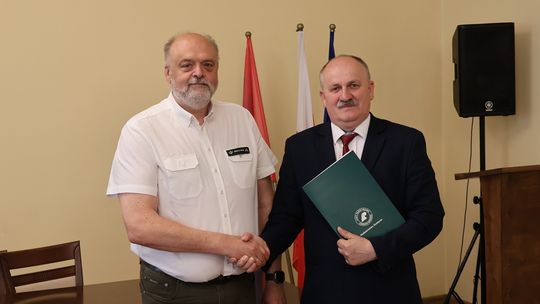 Wspólna inwestycja Powiatu i Lasów Państwowych – podpisano umowę Wspólna inwestycja Powiatu i Lasów Państwowych – podpisano umowę