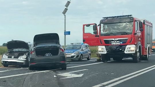 Wypadek na DK92, dwie osoby w szpitalu
