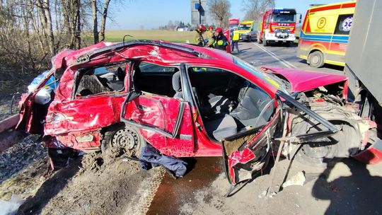 Wypadek śmiertelny na DK60 w Bielsku. Nie żyje kilkuletnie dziecko Wypadek śmiertelny na DK60 w Bielsku. Nie żyje kilkuletnie dziecko