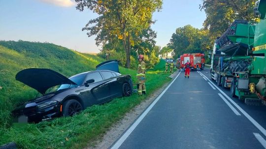 Wypadek w Sikorzu. Dwóch mężczyzn w szpitalu
