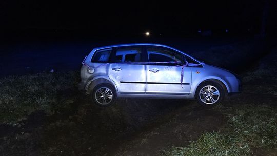 Wyprzedzał karetkę na podwójnej ciągłej i był na podwójnym gazie