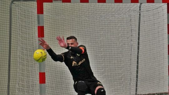 Zainaugurowano II Ligę Futsalu. Na początek porażka naszych piłkarzy